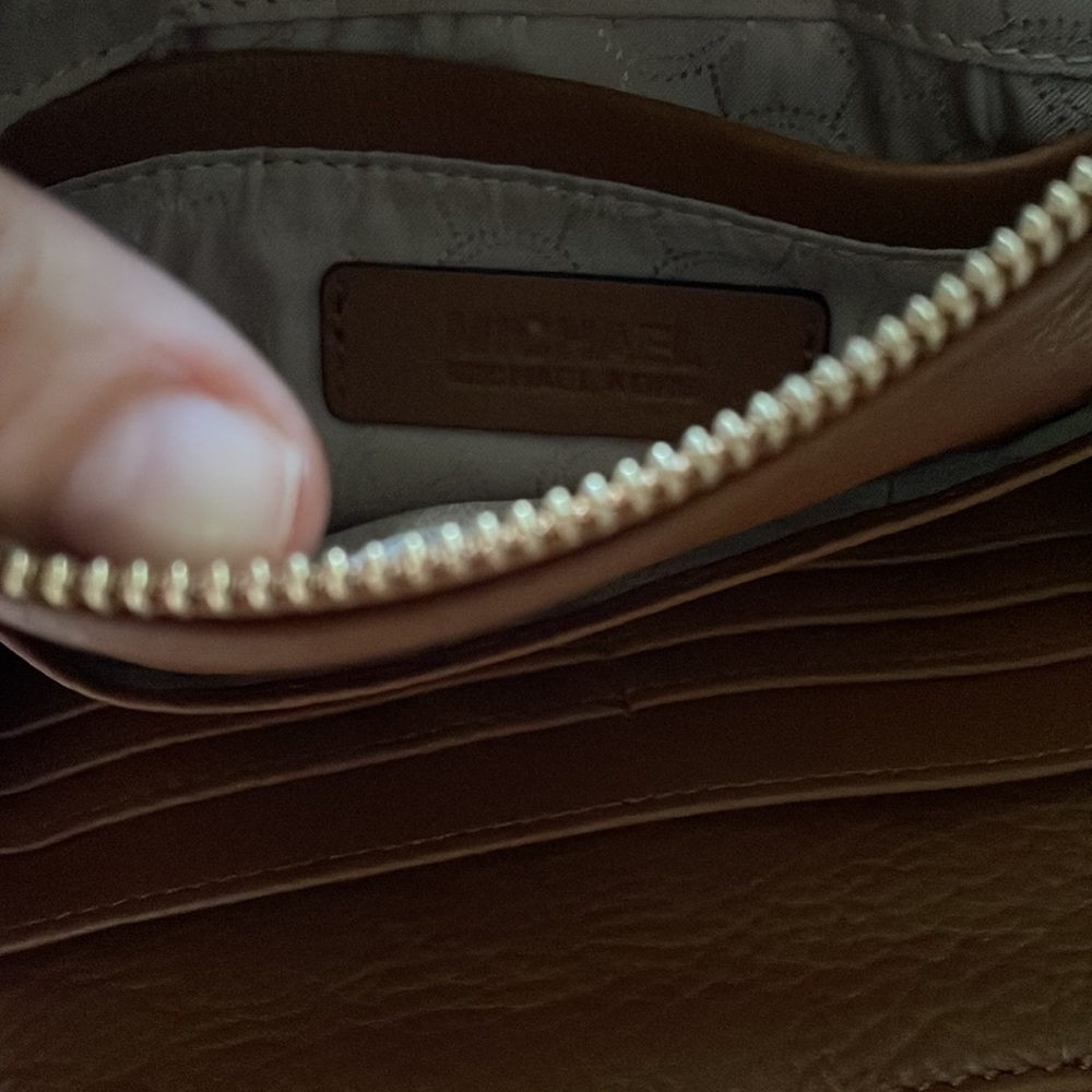 Michael kors crossbody - Picture 6 of 6